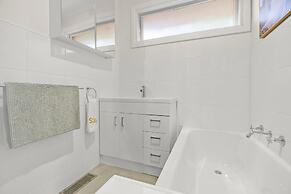 StayAU 2BRM Beach Family House Hampton