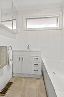 StayAU 2BRM Beach Family House Hampton