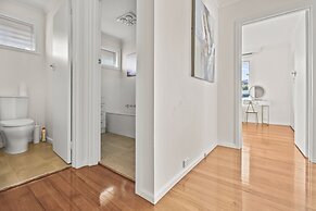 StayAU 2BRM Beach Family House Hampton