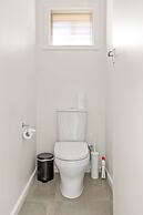 StayAU 2BRM Beach Family House Hampton