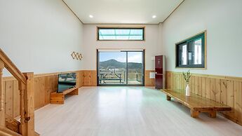 Gyeongju Jayeon Pension