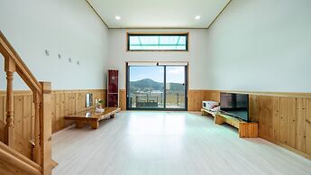 Gyeongju Jayeon Pension