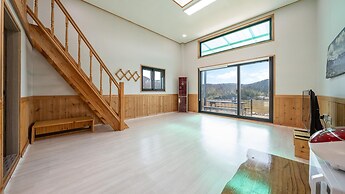 Gyeongju Jayeon Pension