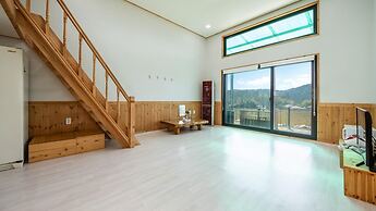 Gyeongju Jayeon Pension