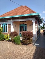 FRANCIS GUEST HOUSE