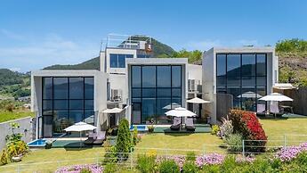 Geojedo Raonhiljo Pollvilla Pension