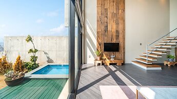 Geojedo Raonhiljo Pollvilla Pension