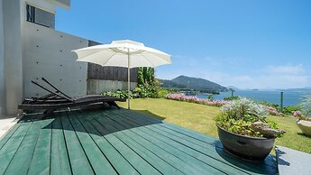 Geojedo Raonhiljo Pollvilla Pension