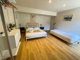 La Collégiale - Etablissement de charme