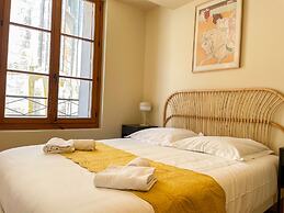 La Collégiale - Etablissement de charme