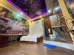 Hoang Gia Hotel Binh Duong by Bay Luxury