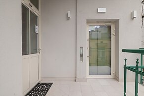 Kraków Stylish Apartment by Renters