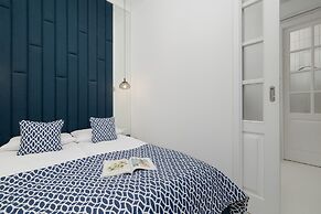 Air Conditioning & Balcony by Renters