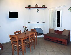 Pelagos Rooms 10m from Gyrismata Beach