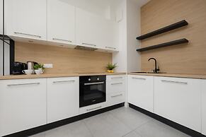 1 Bedroom Apartment Sarmacka by Renters