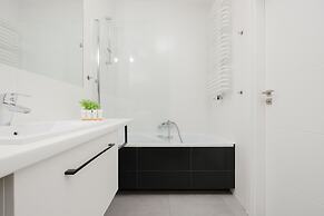 1 Bedroom Apartment Sarmacka by Renters