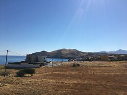 Tim's Place apt 10- 5min On Foot From The Beach