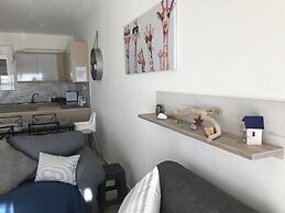 Tim's Place apt 10- 5min On Foot From The Beach