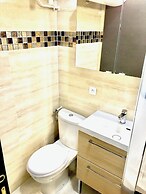 One bedroom flat ground floor avec cuisine -Rue Saint charles - métro 