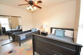 Radiant Condo 3 Bedroom Condo by RedAwning