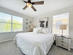 American Dream 6 Bedroom Home by RedAwning