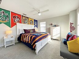 American Dream 6 Bedroom Home by RedAwning