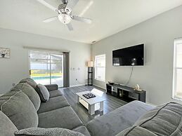 Paradise Point 4 Bedroom Home by RedAwning