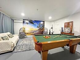 Family Dream 5 Bedroom Home by RedAwning