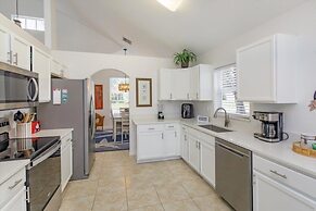 Family Dream 5 Bedroom Home by RedAwning