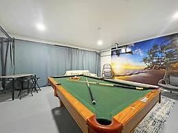 Family Dream 5 Bedroom Home by RedAwning