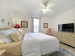 Family Dream 5 Bedroom Home by RedAwning