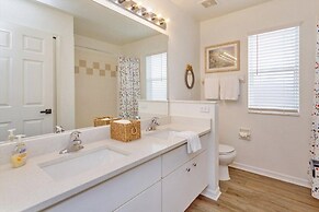 Family Dream 5 Bedroom Home by RedAwning