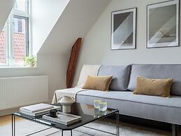 Sanders Leaves - 2bdr Apt With Shared Roof Terrace