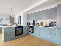 Sanders Leaves - 2bdr Apt With Shared Roof Terrace