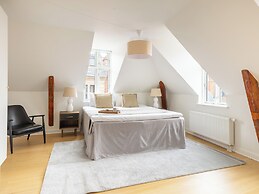 Sanders Leaves - 2bdr Apt With Shared Roof Terrace