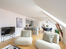 Sanders Leaves - 2bdr Apt With Shared Roof Terrace