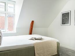 Sanders Leaves - 2bdr Apt With Shared Roof Terrace