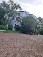 Sterling Boutique Lodge