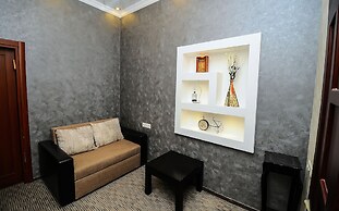 Old Castello Hotel And Sheesha Cafe