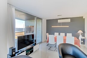 Oceana Suites Isabel