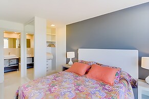 Oceana Suites Isabel