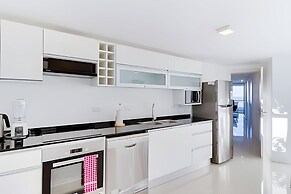 Oceana Suites Isabel
