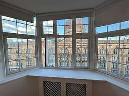 Captivating 4-bed Apartment in London