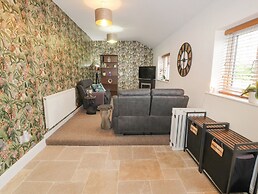 The Hideaway @ Waverton Villa