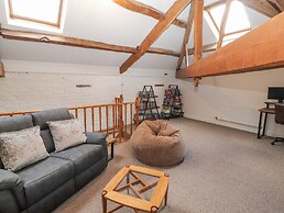 The Hideaway @ Waverton Villa