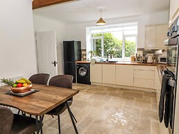 The Hideaway @ Waverton Villa