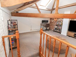 The Hideaway @ Waverton Villa