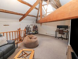 The Hideaway @ Waverton Villa