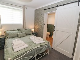 The Hideaway @ Waverton Villa