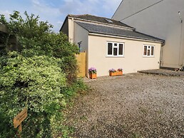 The Hideaway @ Waverton Villa